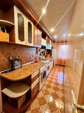 2-к квартира, 1/5 эт., 56м²