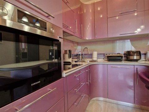 2-к квартира, 4/15 эт., 54м²